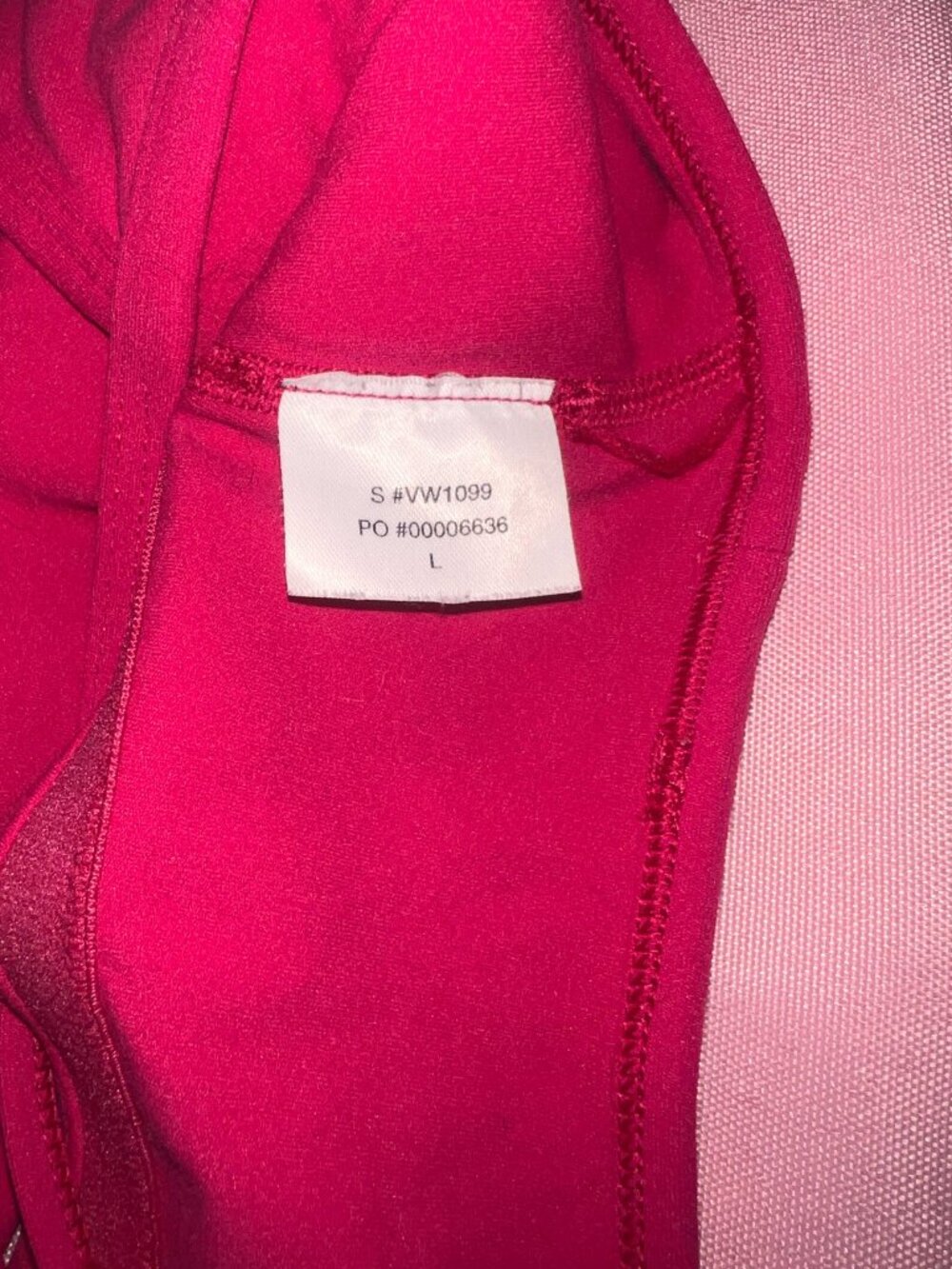 Vuori Pink Yoga Set - Top and Bottoms - Picture 4 of 8